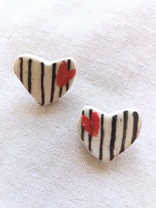 Corazón - Negro rayas V / Rojo